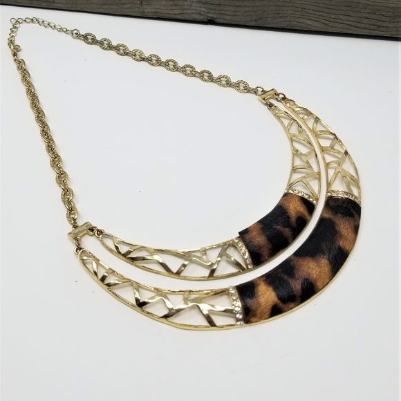 Jewelry - Wild Side Tiger Gold Tone Necklace 18 to 22'' Long